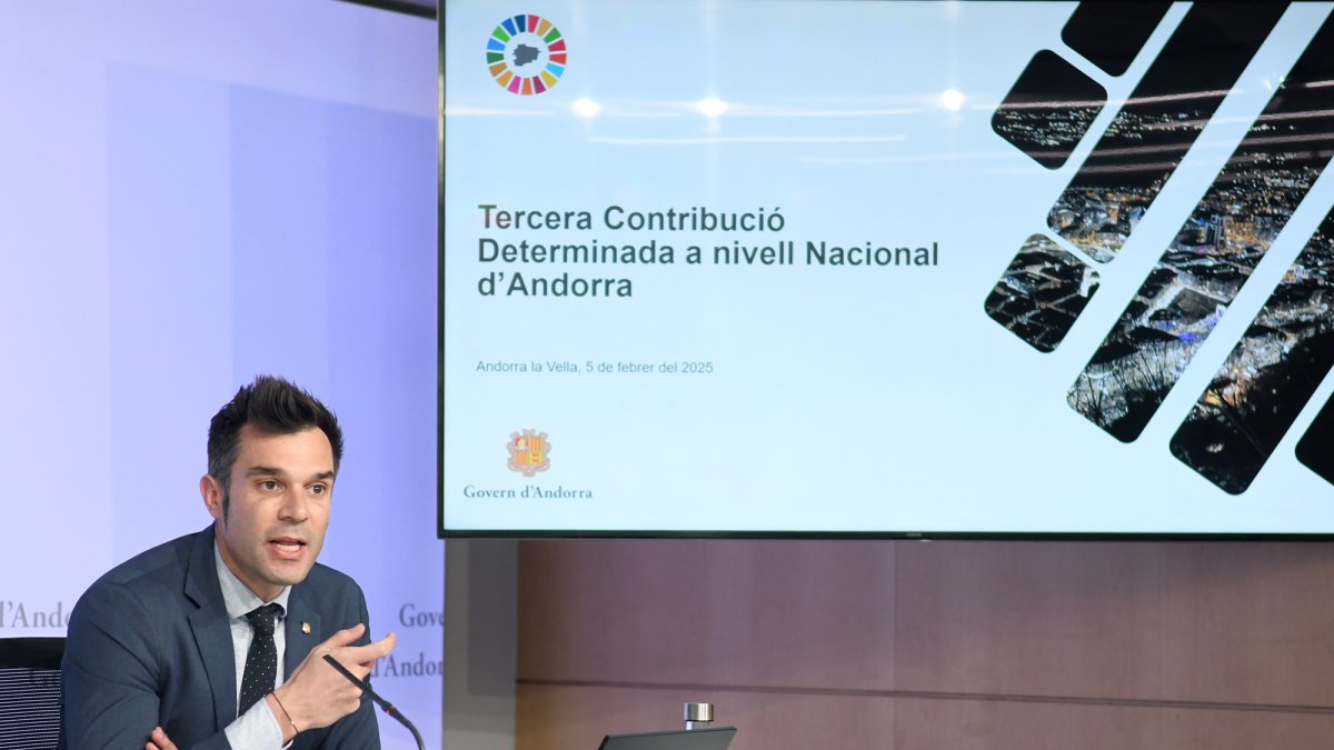El secretari d’Estat de Transició Energètica, Transports i Mobilitat, David Forné, durant la roda de premsa posterior al consell de ministres