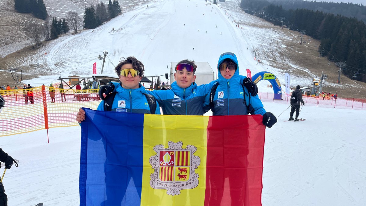 Els membres de l’equip de la FAM presents a Malinô Brdo (Eslovàquia).