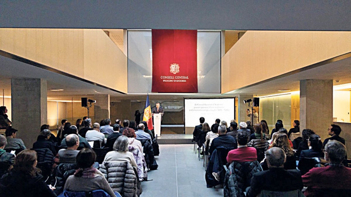 Inici del curs al Consell General.