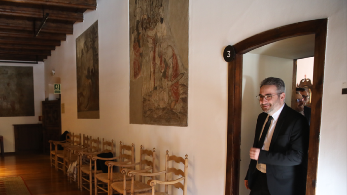 Jover sortint del jurament