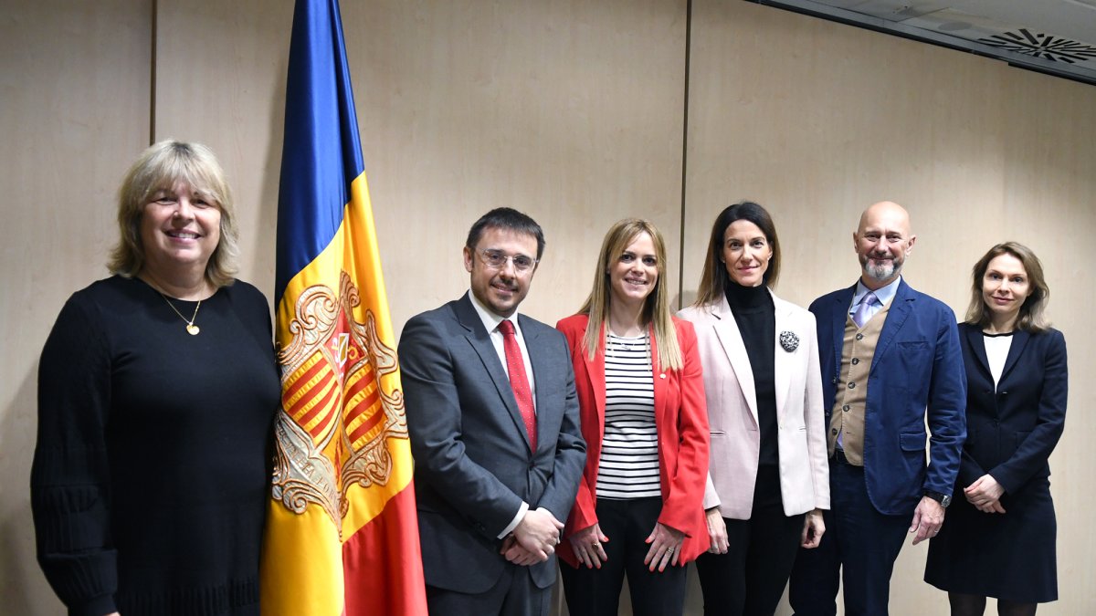 Reunió a Govern amb els membres del Grevio.