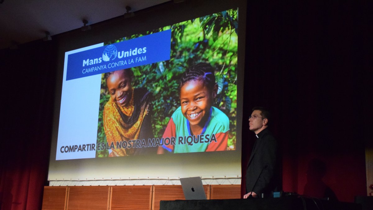 Josep-Lluís Serrano Pentinat en la conferència de Mans Unides