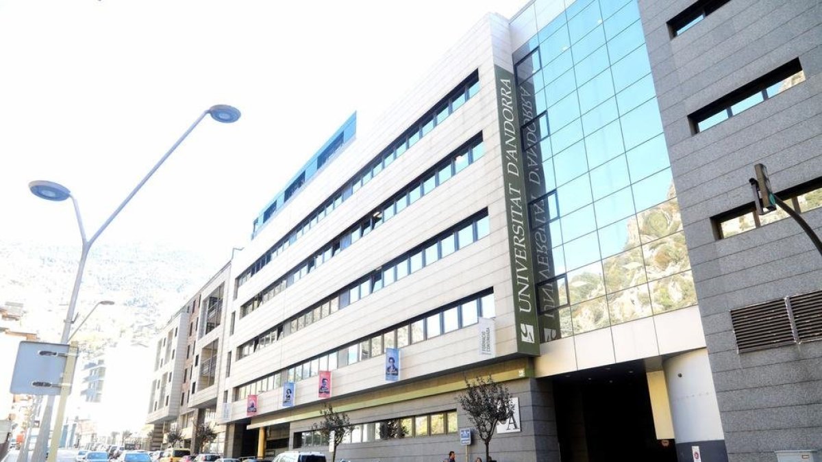 La universitat.
