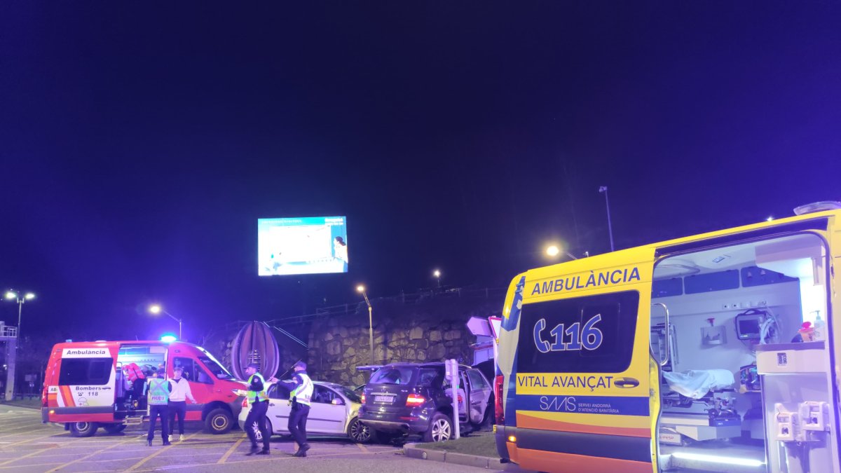 Els dos cotxes implicats en l'accident