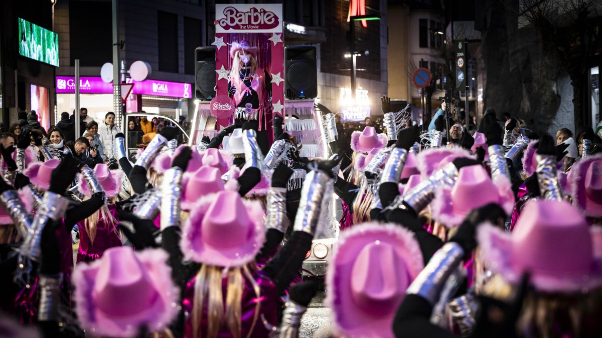 Concurs de comparses i de coreografies, organitzat conjuntament per les parròquies d’Andorra la Vella i Escaldes, en una edició anterior.