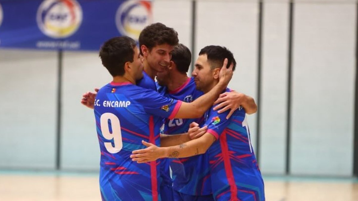 L’Encamp celebrant un gol en un duel anterior.