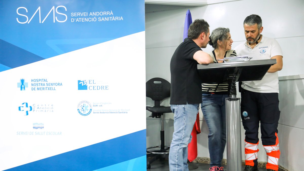 Treballadors sanitaris en la darrera assemblea convocada pel comitè.