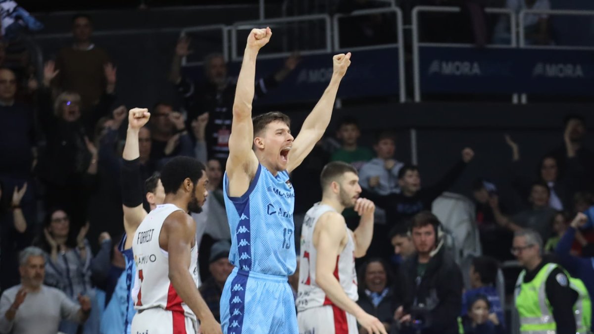 Chumi Ortega celebra la victòria del MoraBanc ahir davant del Baskonia.