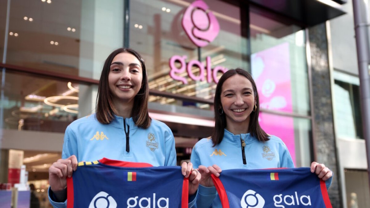 Les jugadores Lies Bosma i Gemma Soler.