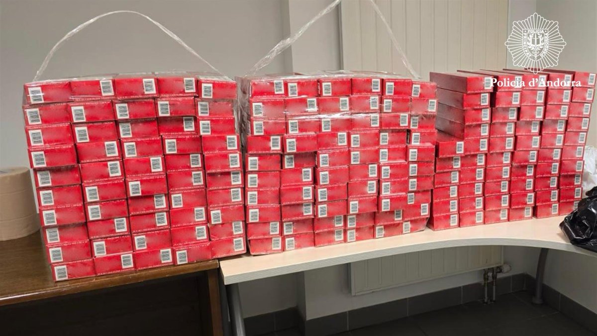 Els paquets de tabac decomissats per la policia