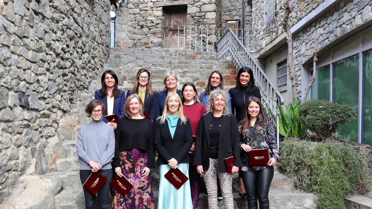 La subsíndica general amb totes les conselleres aquest matí a Casa de la Vall