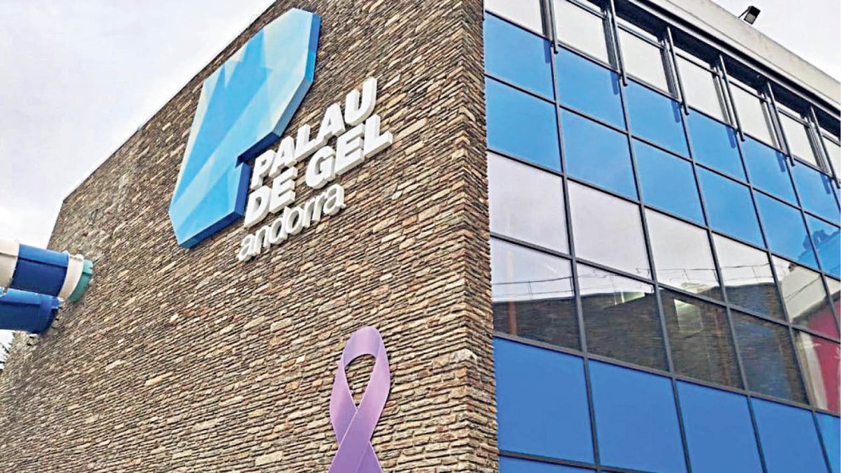 El llaç lila al Palau de Gel.