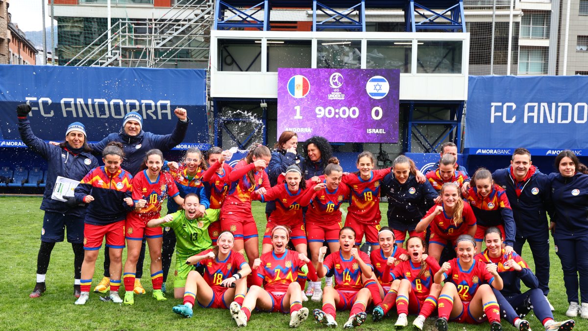 L’eufòria es va desfermar a la fi del partit de la sub 17 femenina, ahir.