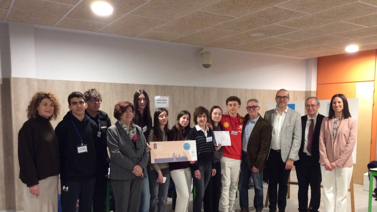 Els guanyadors del premi de la 8a trobada de joves científics