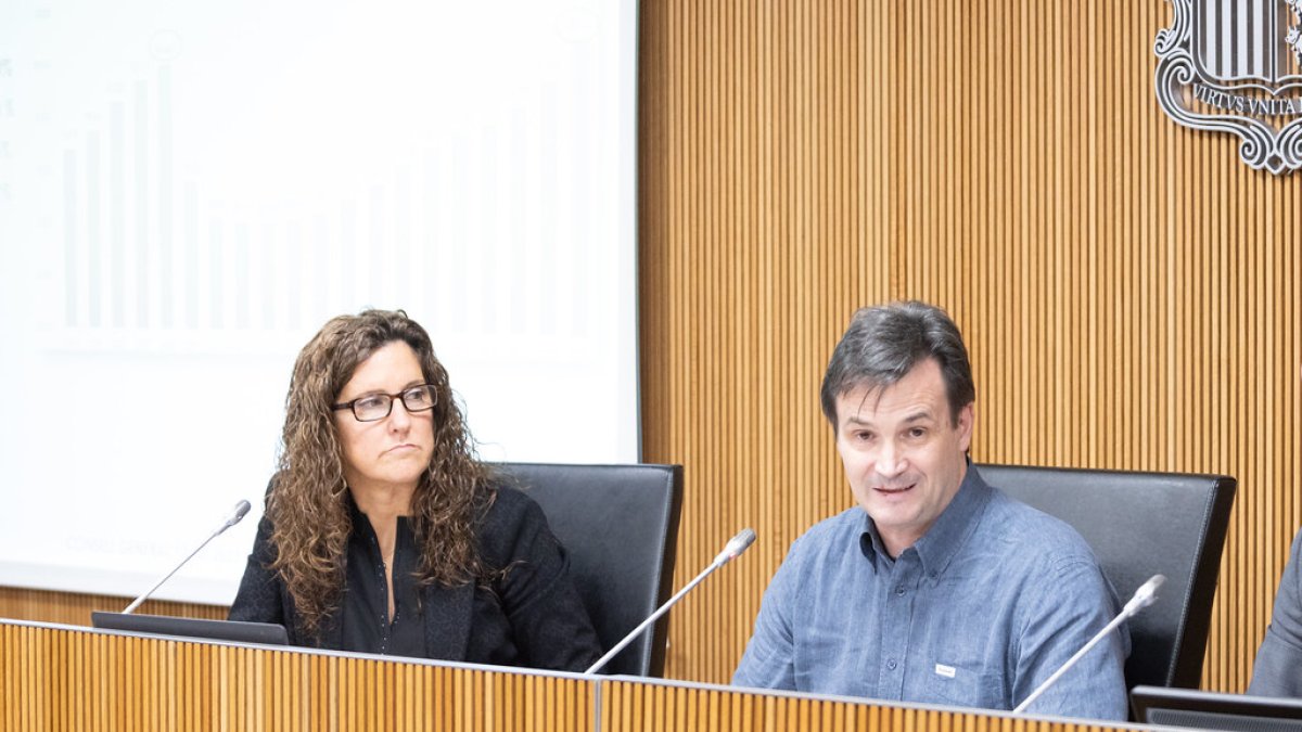 Zaira Nadal i Jordi Cornella, presidenta i vocal del COAA.
