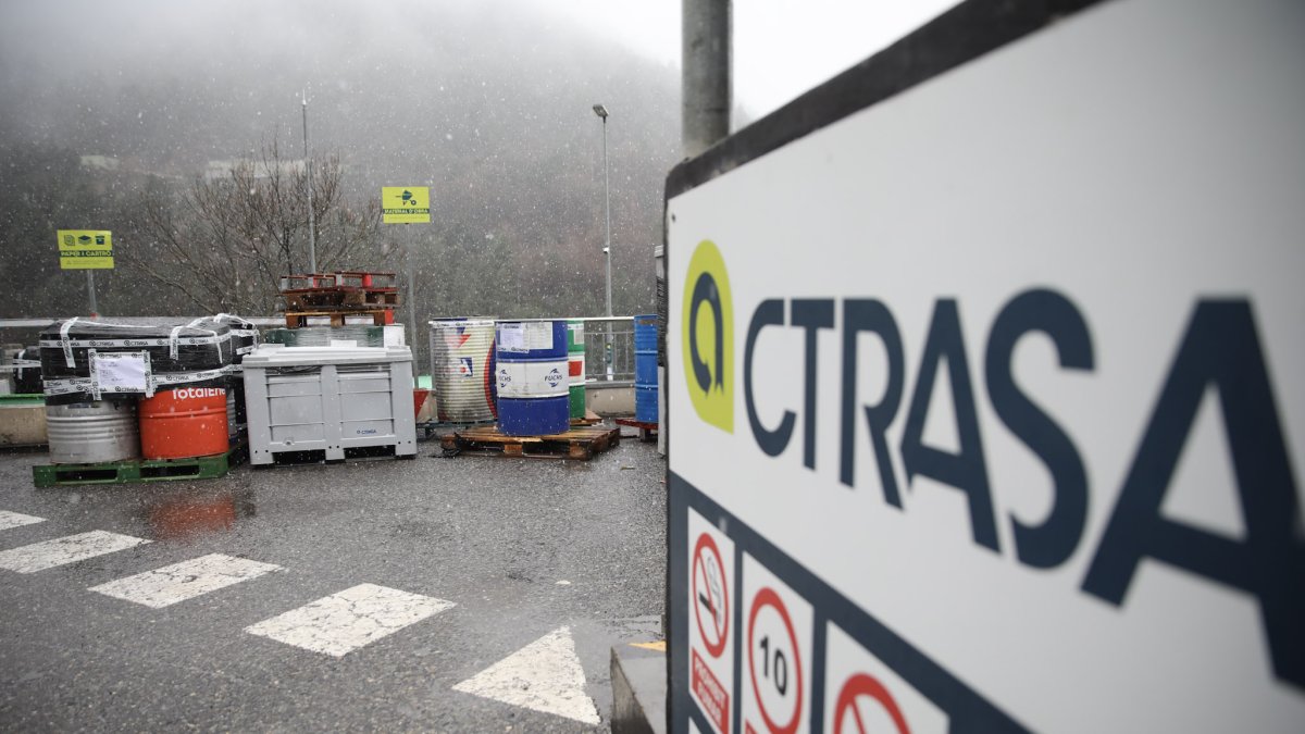 La deixalleria del Centre de Tractament de Residus de la Comella.