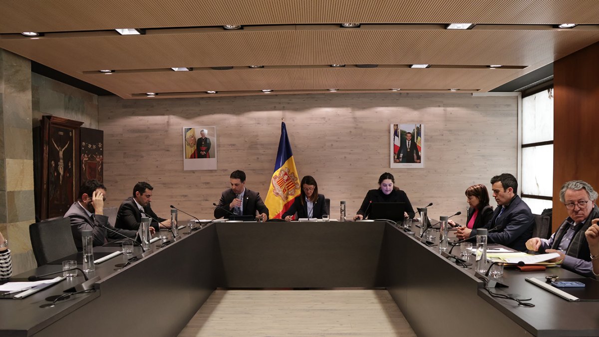 Els consellers d'Ordino durant la sessió de consell de comú.