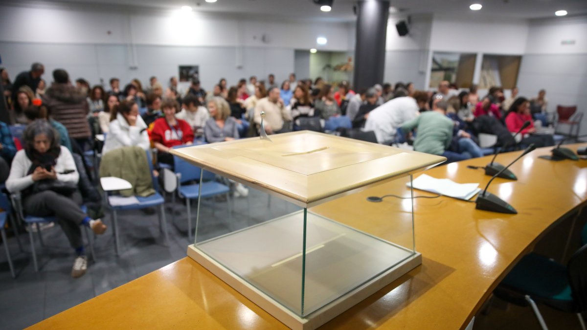 L’assemblea en què va dimitir el comitè.