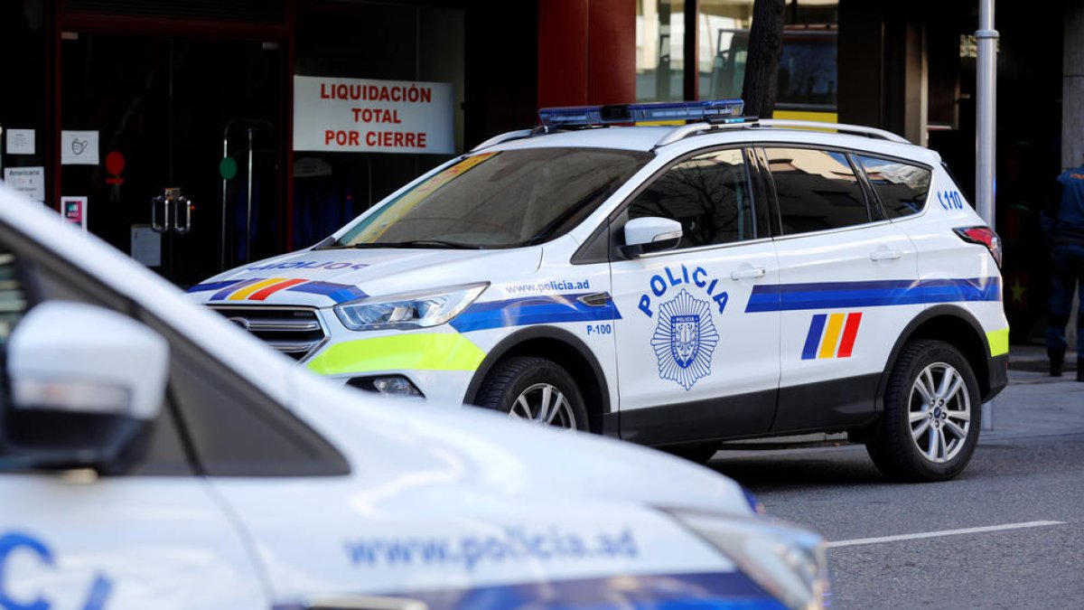 Cotxes de la policia.