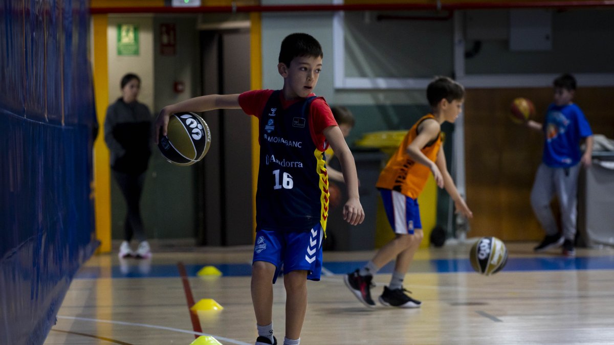 Activitat de bàsquet en una edició anterior.