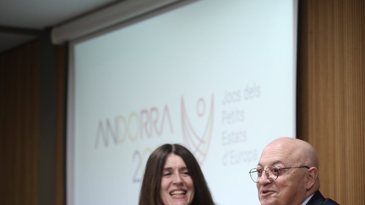 Anna Garcia i Xavier Espot Miró en la compareixença al Consell General