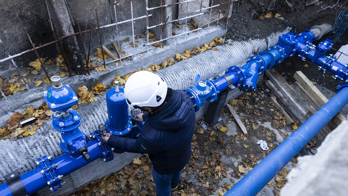 Una imtage dels treballs de sectorització de la xarxa d'aigua potable d'Andorra la Vella.