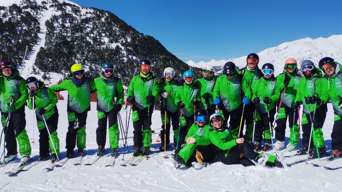 L'equip d'Special Olympics Andorra d'esquí