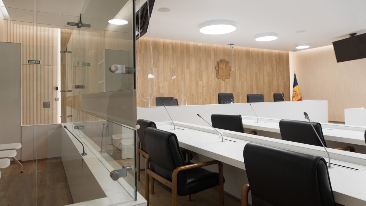 Sala de vistes de la seu de la Justícia.