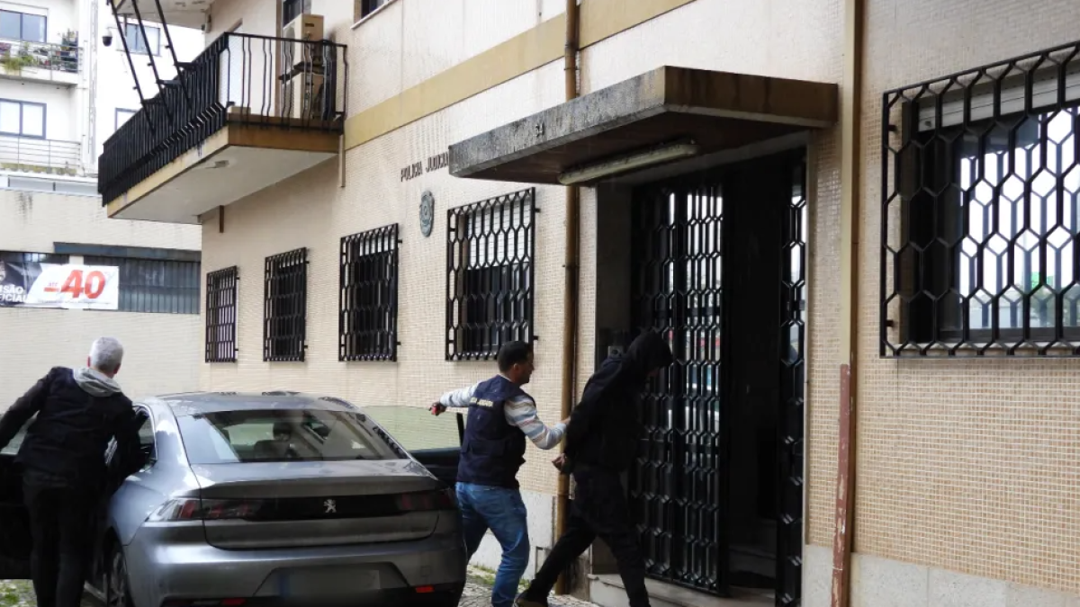 Moment de la detenció del presumpte autor de l'assassinat del jove andorrà a Braga.