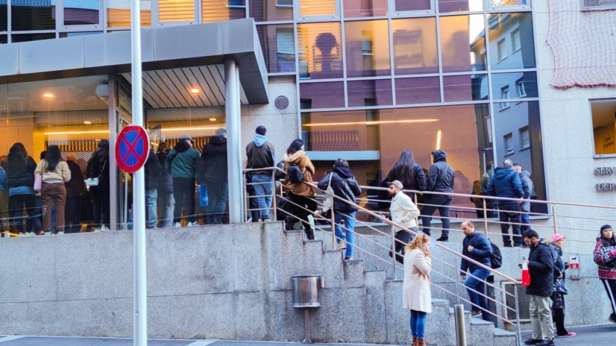 Cues a immigració a la temporada d’hivern.