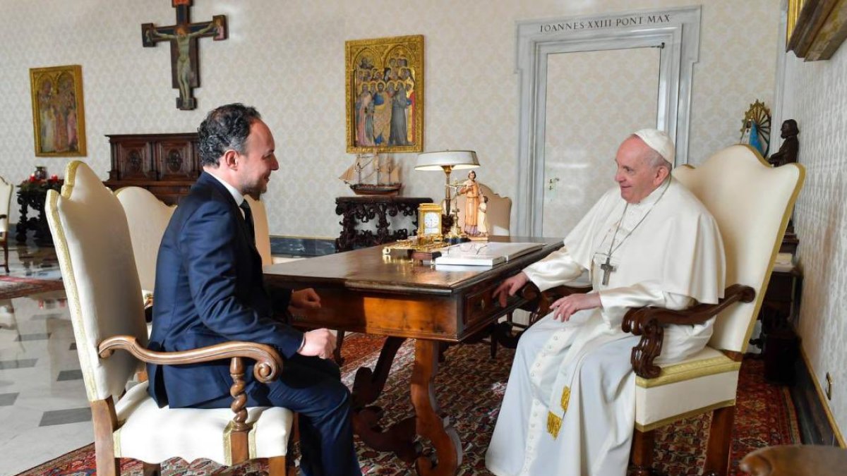 El cap de Govern, Xavier Espot, amb el Papa Francesc, el 20 de desembre del 2023 a la Santa Seu. .