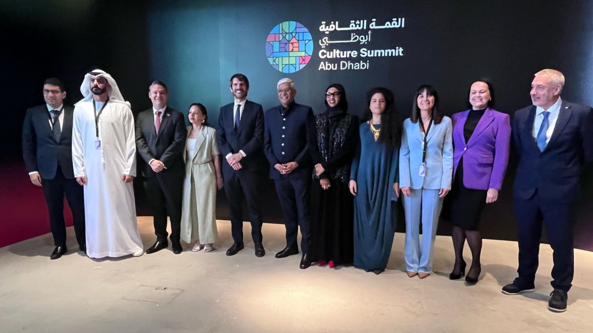 Foto de grup de les autoritats.