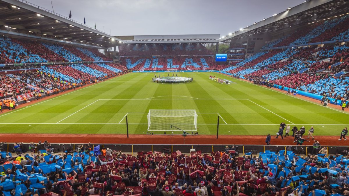 Estadi Villa Park.