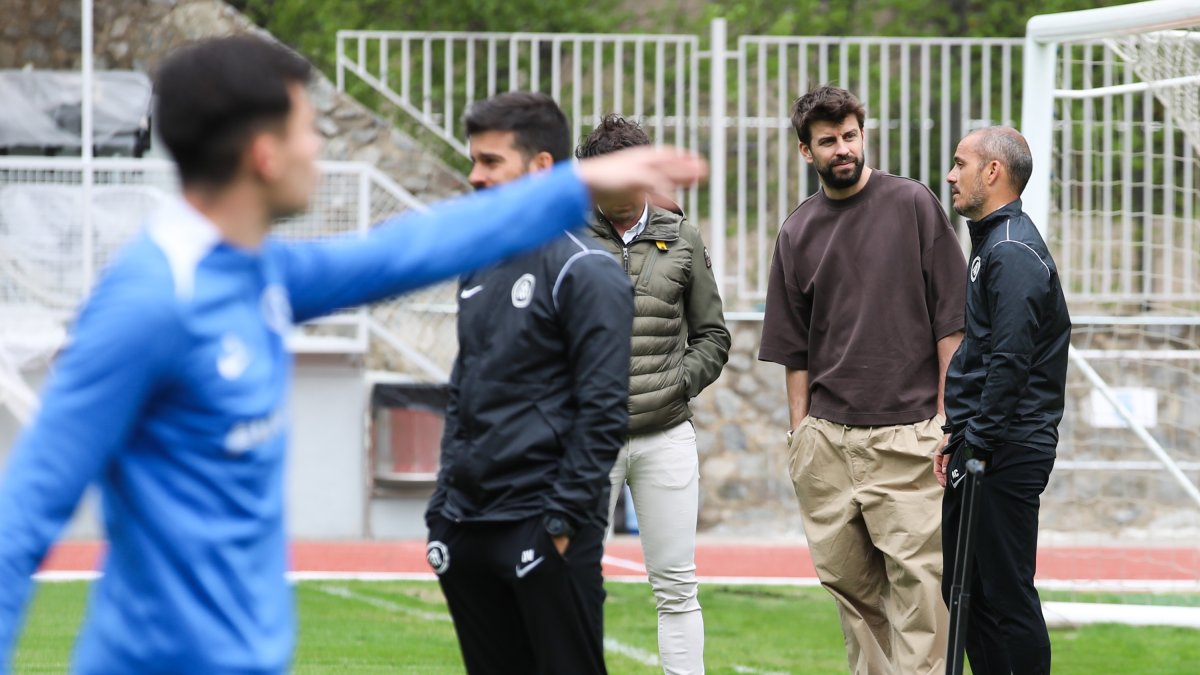 Piqué a l’entrenament d’ahir a l’Estadi Comunal.