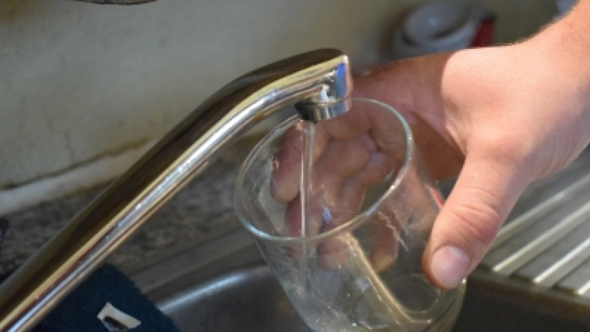 Els bars i restaurants estan obligats a oferir aigua de l'aixeta de manera gratuïta.