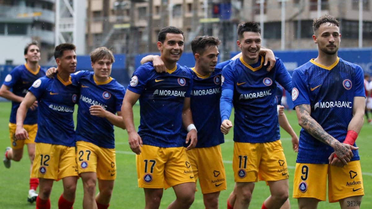 L'FC Andorra celebrant el gol
