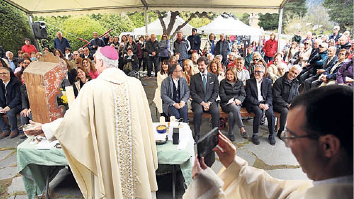 Celebració religiosa a Sant Miquel d’Engolasters.