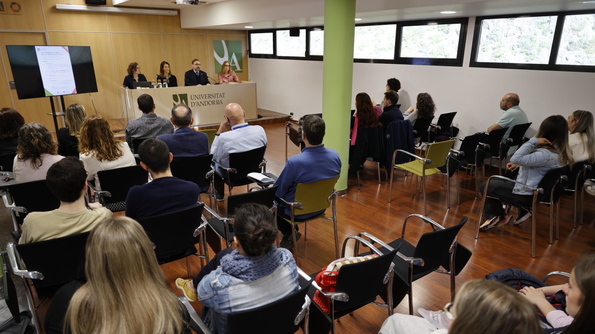 Presentació de les jornades per commemorar el dia de la infermeria.