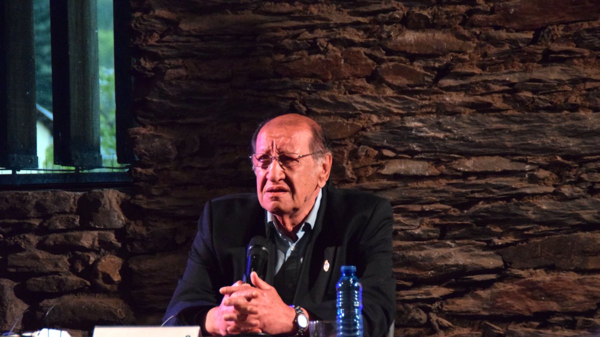 El periodista i acadèmic Roberto Daus ha obert la vuitena edició del cicle Geografies amb una conferència sobre Argentina.