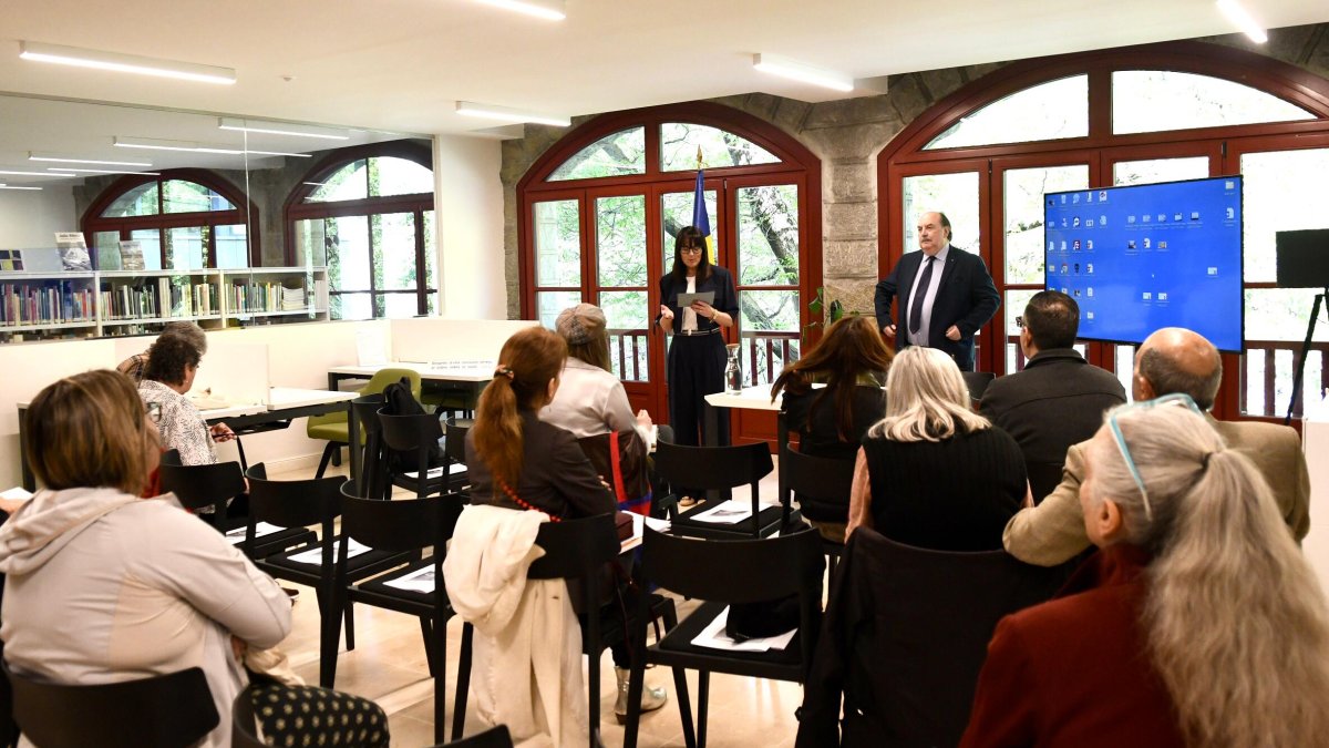 Mònica Bonell durant la jornada ‘Andorra: patrimoni literari i geografia’