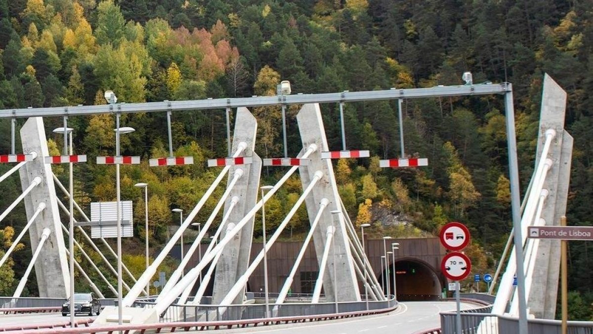 Punt d’accés al túnel dels Dos Valires.