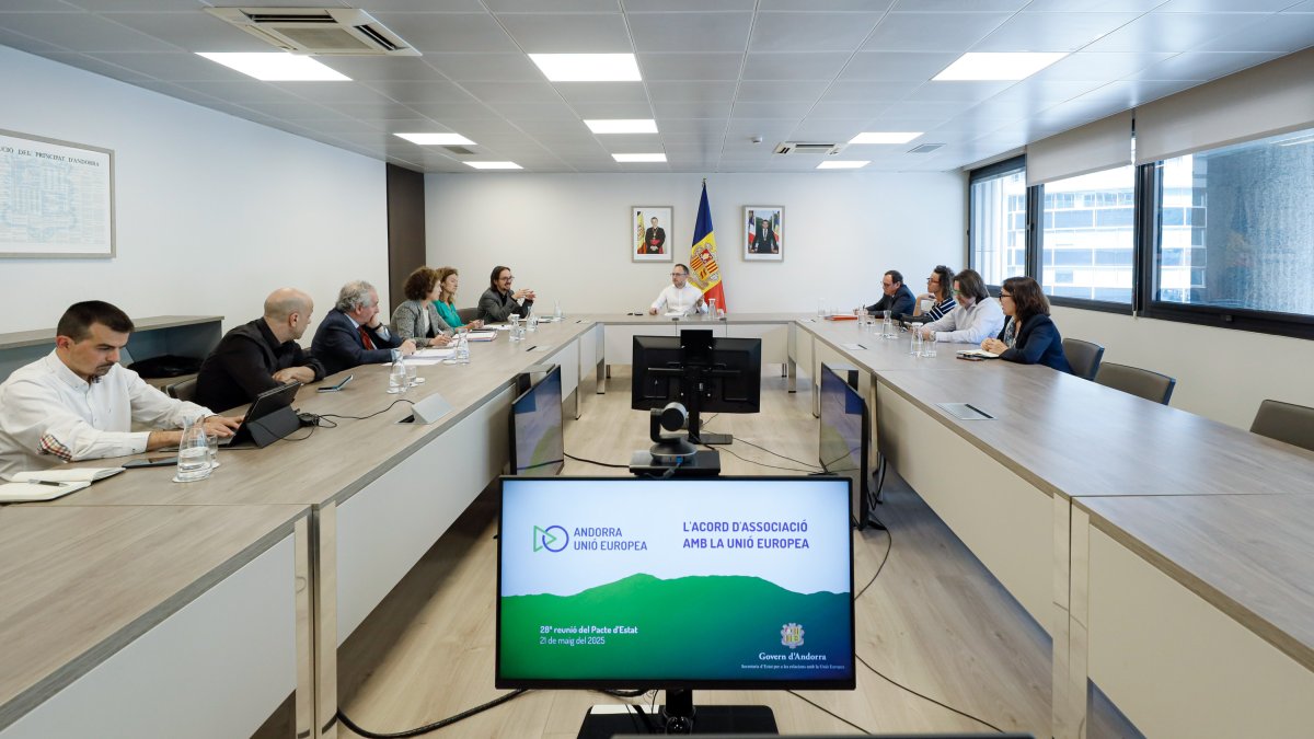 Reunió del pacte d'Estat per a l'Acord d'associació