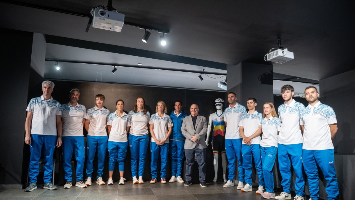 Part de l’equip de ciclisme seleccionat per als Jocs, ahir al BiciLab.