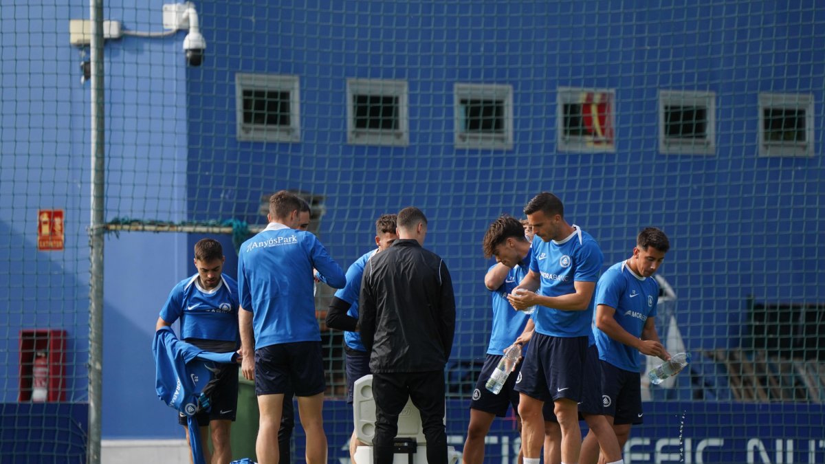 L’equip es va entrenar a El Requexón, a Oviedo.