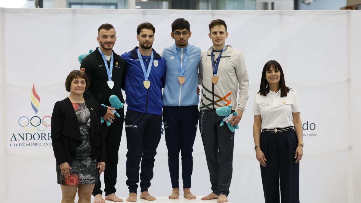 Marc Reig al podi amb la medalla de bronze en judo