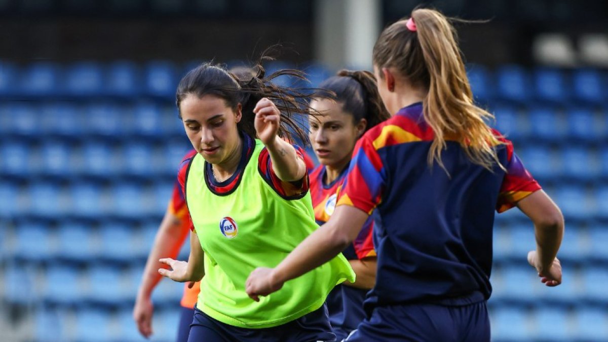 Les jugadores de la selecció, en un entrenament.