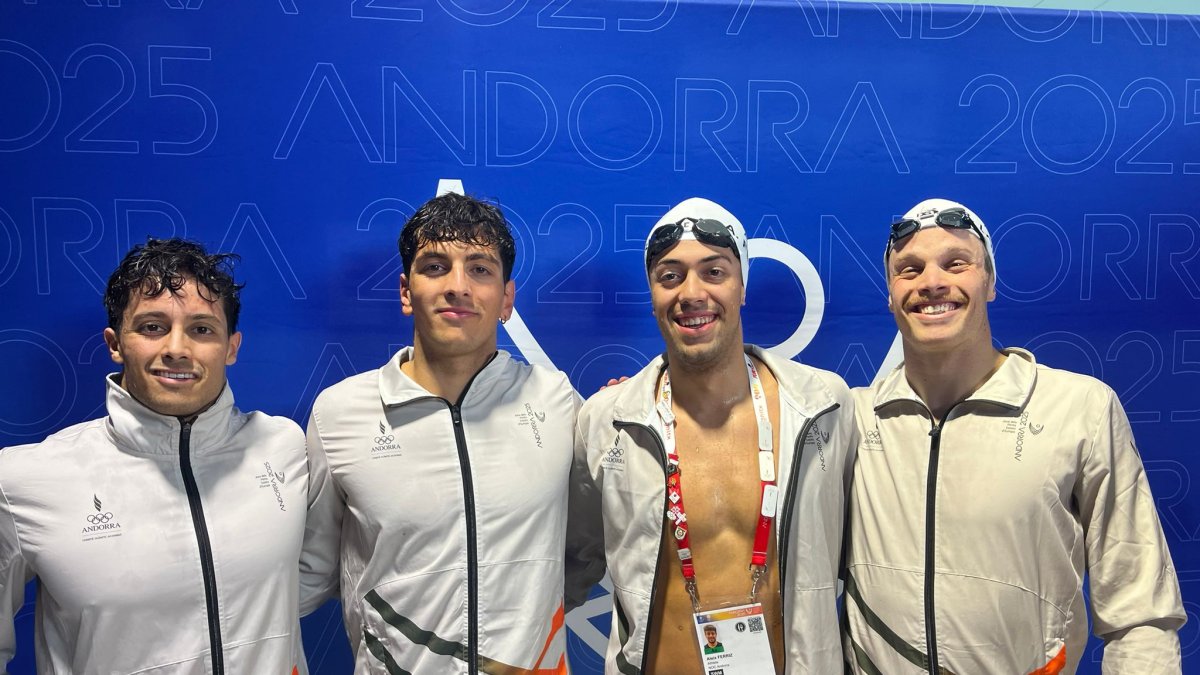 L'equip que s'ha penjat el bronze