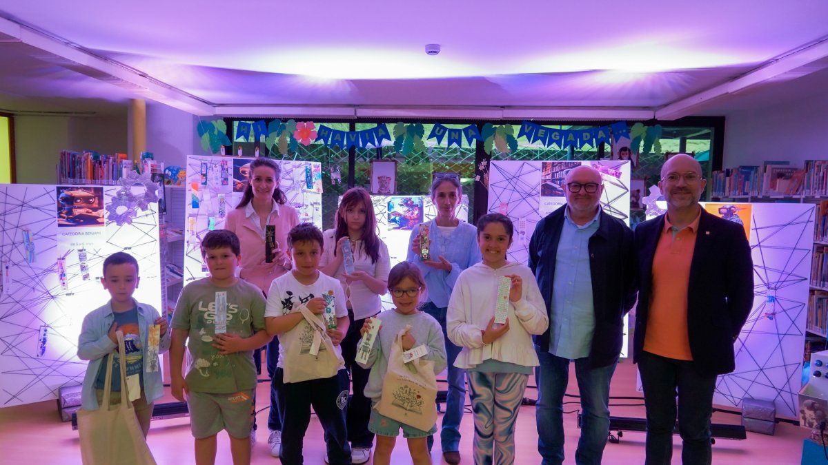 Els guanyadors del cocurs de punts de llibre d'Encamp.
