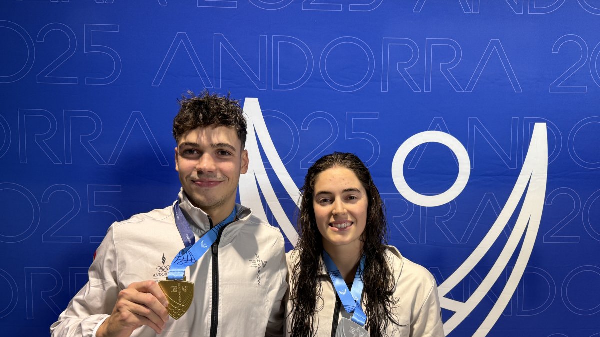 Kevin Teixeira i Nàdia Tudó amb les medalles aconseguides ahir.