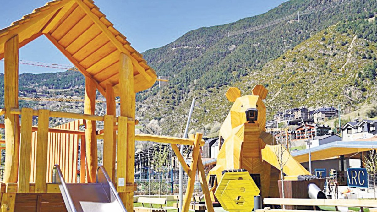 Les figures gegants d’osses no són una novetat a Encamp.
